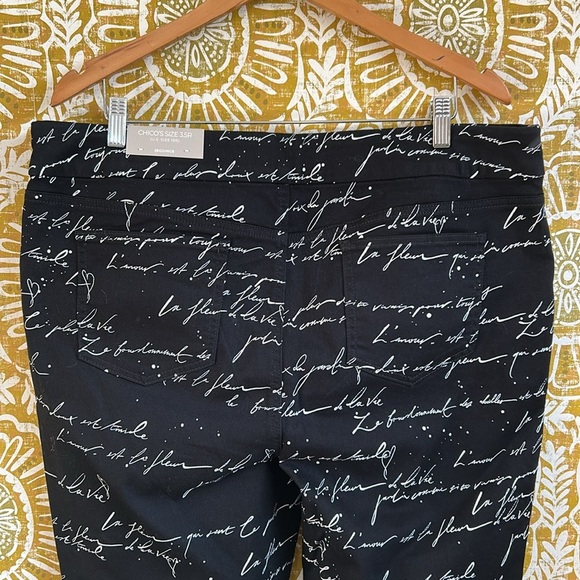 NWT CHICO’S Script-Print Slim Fit Stretch Pull-On Pants Jeggings in Black Sz 18 - Picture 7 of 12